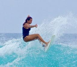 HOKALI surf lessons
